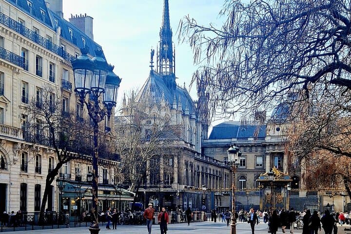 Family Time-Travel Tour on Ile de la Cité — Interactive Paris Walking Experience photo 6