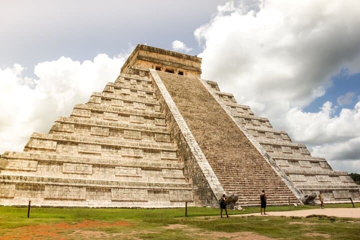 Private Chichén Itzá, Mayapan Distillery & Valladolid — Private Cultural Day Tour
