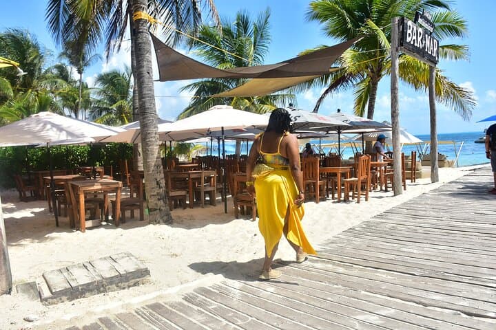 Catamaran to Isla Mujeres: Snorkel, Beach Club & Open Bar from Cancun