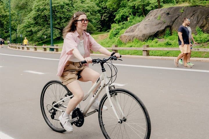 Central Park Bike Rental — Quality Bikes, Helmet, Lock & Map photo 5
