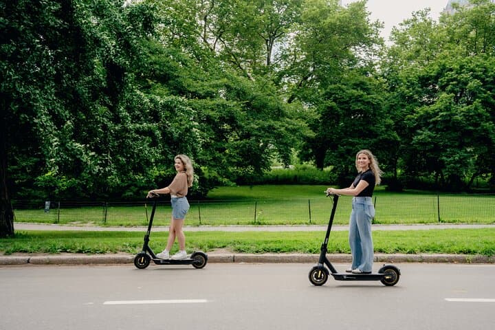 Explore NYC by Electric Scooter: Central Park to Midtown Rental Guide photo 2