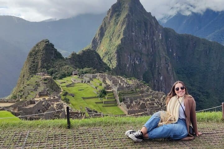 Machu Picchu Full Day: Guided Citadel Tour from Cusco via Scenic Train