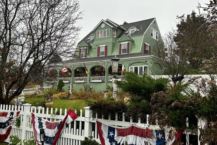 Coastal History and Scenic Charm: Exploring Kennebunkport, York, and Portsmouth on a Private Day Tour photo 5