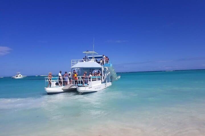 Shared Catamaran Snorkel & Marine Encounter at Playa Bibijagua photo 2