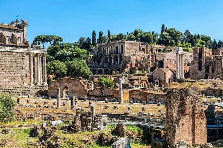 Colosseum Full Experience: Underground & Arena Tour in Rome photo 4