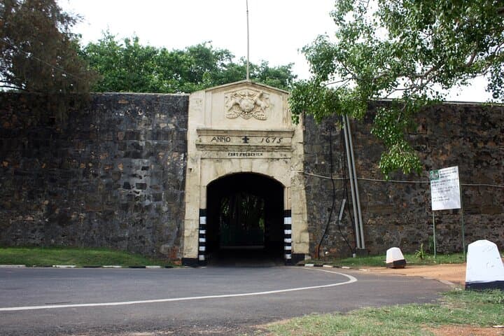 Coastal Wonders: Trincomalee & Pigeon Island Day Tour with Seafood Lunch photo 3