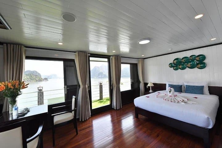 Sapphire Cruise 3-Day Halong Bay & Lan Ha Bay Cruise from Hanoi photo 2