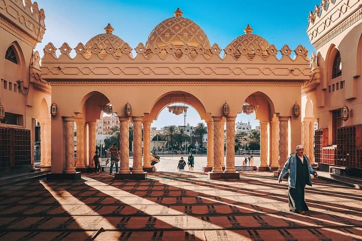 Hurghada City Tour: Marina Promenade, El Mina Mosque, Fish Market & Bowling
