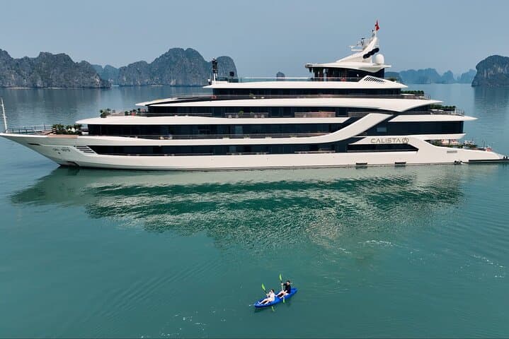 Calista Cruise: Luxury 2-Day Halong Bay Overnight Cruise with Kayaking & Sung Sot Cave