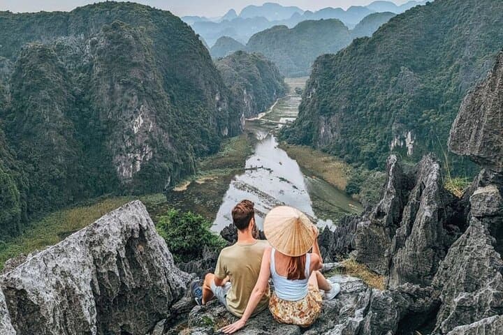 Ninh Binh Day Trip: Hoa Lu, Tam Coc Boat Ride & Mua Cave Viewpoint