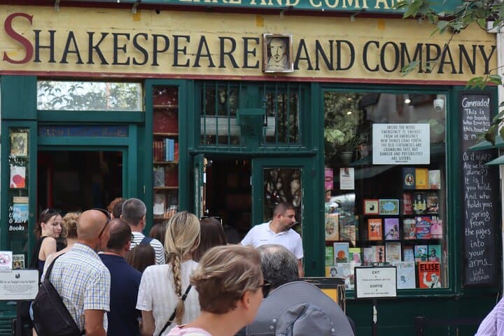 Notre-Dame Walking Tour with Optional Sainte-Chapelle or Crypt Entry — Skip-the-Line Paris History Walk photo 5