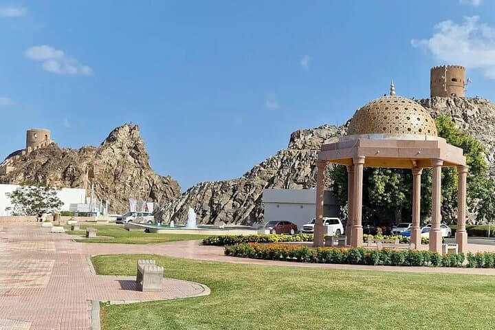 Discover Muscat: Grand Mosque and Beyond photo 2