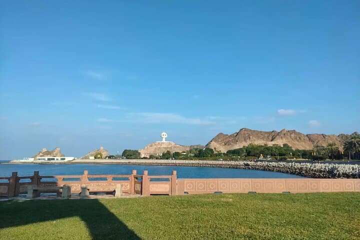 Discover Muscat: Grand Mosque and Beyond photo 6