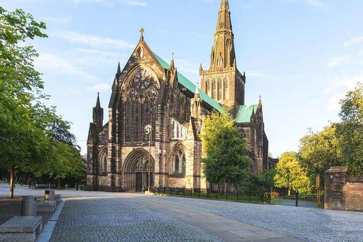 Explore Glasgow: Private Walking Tour with a Local Guide photo 3