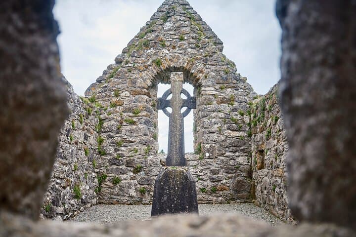Private Galway to Dublin Scenic Transfer with Stops — Clonmacnoise & Athlone En Route photo 2