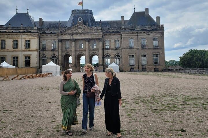 Sensory Walks at Château de Lunéville Park: 30-Minute Guided Experience photo 4