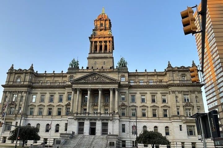 Detroit Pedicab Tour: Murals, Architecture & Greektown in 60 Minutes photo 4