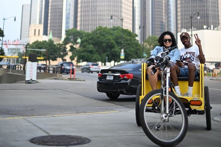 Detroit Pedicab Tour: Murals, Architecture & Greektown in 60 Minutes photo 2