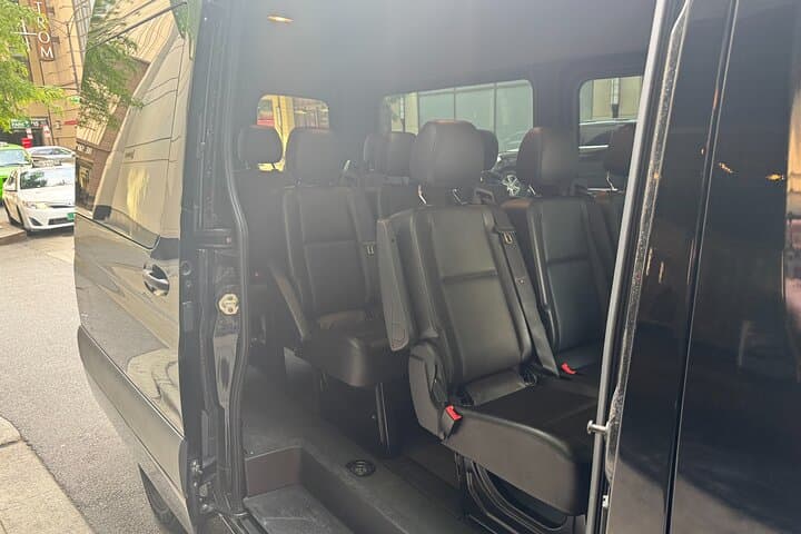 Chicago Private Sprinter Van Transfers: O'Hare & Midway Door-to-Door Service photo 2