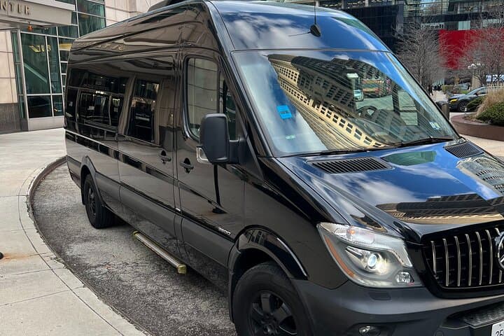 Game-Day Chauffeur in Chicagoland: 5-Hour Private Sports Transport