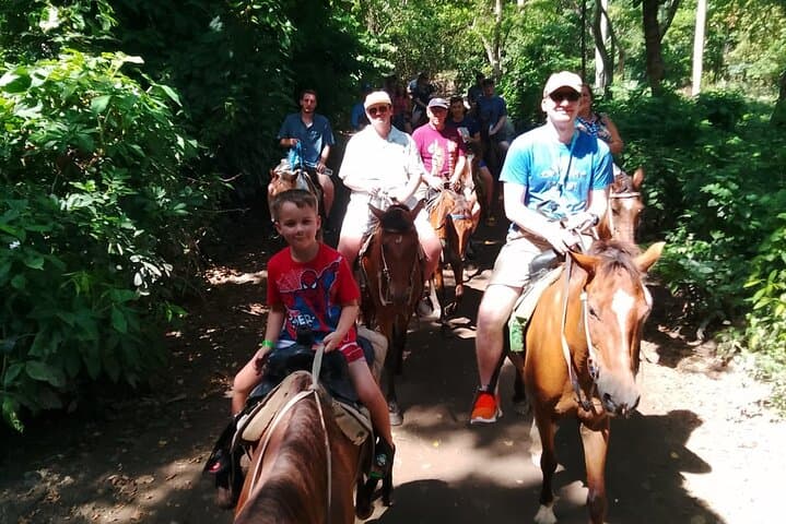 Ride Through the Dominican Countryside: Horseback Tours from Puerto Plata