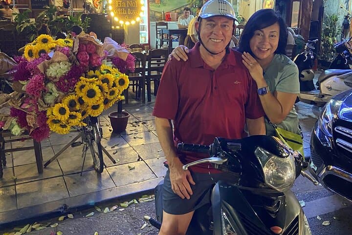 Hanoi After Dark: Motorbike Nightlife & Street Food Tour photo 3