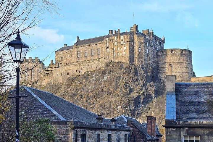 Private Edinburgh Gin Tour: Castle Sights & Distillery Tasting photo 5