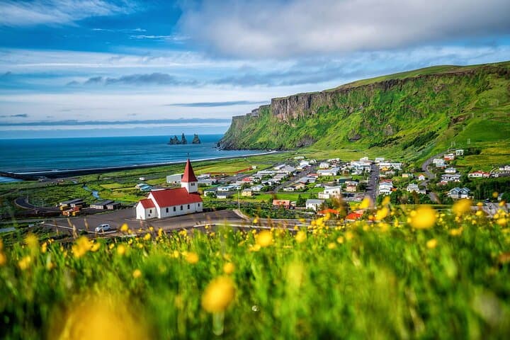 South Coast Private Day Tour Iceland – Seljalandsfoss, Skógafoss, Reynisfjara & Glacier Views