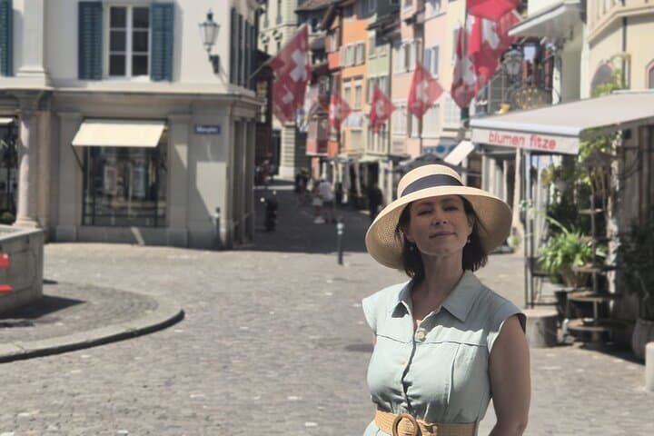 Zurich Chocolate Walking Tour: Taste the City’s Best Chocolatiers photo 4