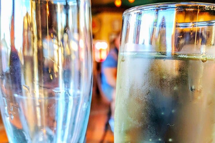 Sarasota Boutique Walking Tour: Shopping, Bubbles & Local Insights photo 2