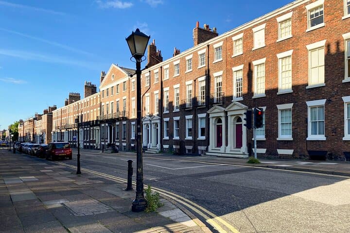 Liverpool Taverns, Temples and Traditions: Interactive City Game Walk photo 5