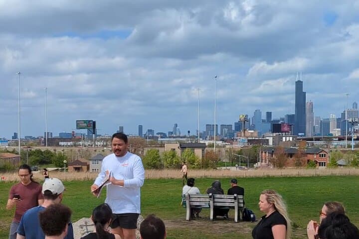 Custom Chicago Walking Tours: Personalized Food & History Walks in Chicago photo 3