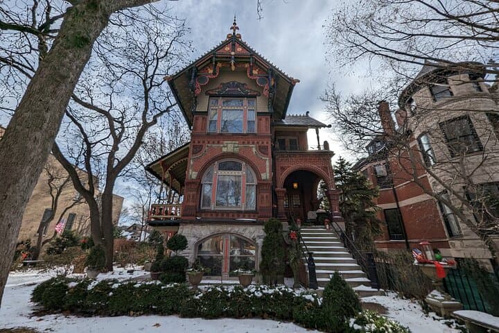 Custom Chicago Walking Tours: Personalized Food & History Walks in Chicago photo 6