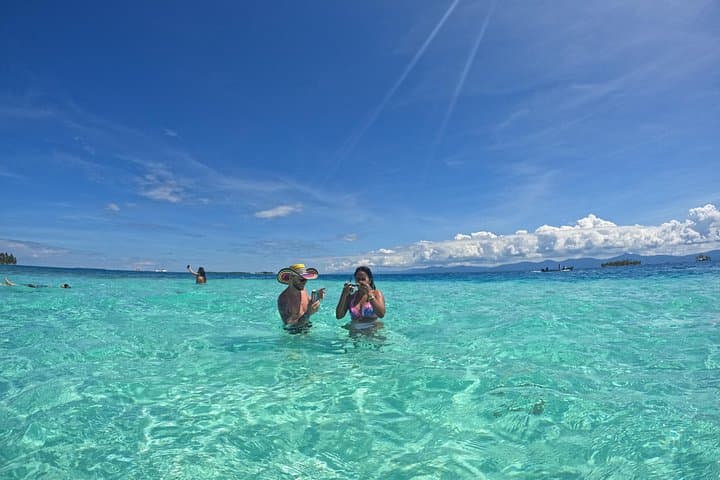 San Blas Full-Day Islands Adventure: Snorkel the Natural Pool & Sunken Boat photo 4