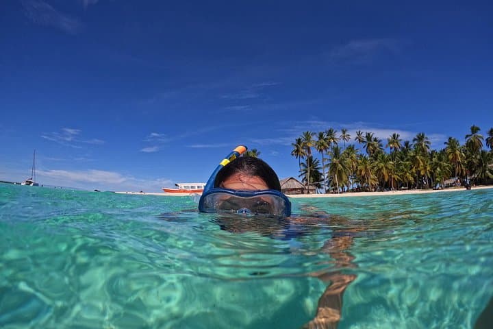 San Blas Full-Day Islands Adventure: Snorkel the Natural Pool & Sunken Boat photo 5