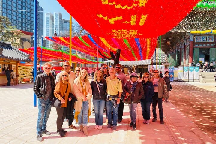 Customizable Seoul Private Tour — Palaces, Food & Markets in One Day photo 6