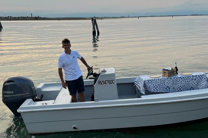 Private Venetian Lagoon Boat Tour to Murano, Burano & Torcello with Prosecco photo 3