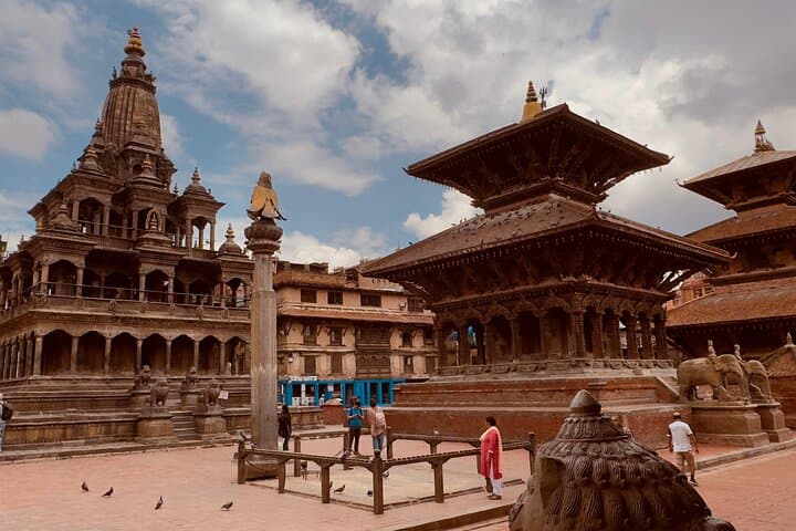 Golden Triangle of Nepal: Kathmandu, Chitwan & Pokhara in 8 Days