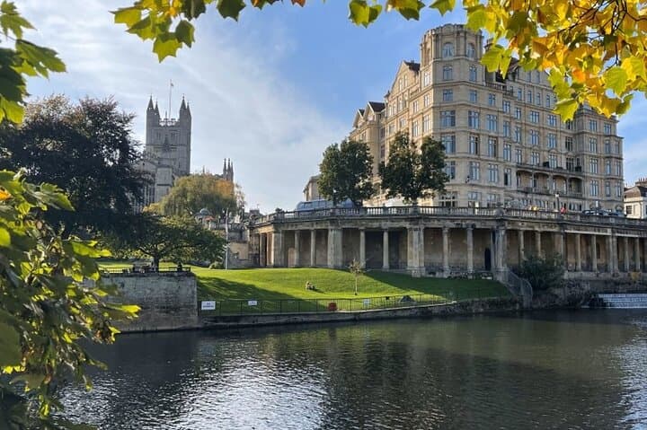 Bath Public Walking Tour & Guided Visit to Bath Abbey photo 6