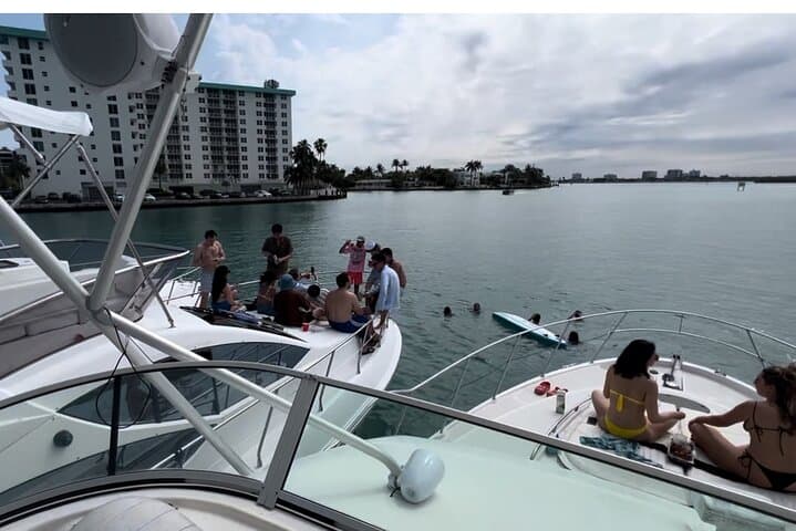 Miami Beach Private Yacht Cruise: Biscayne Bay Charters & Sandbar Trips photo 5