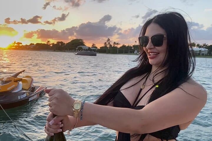 Miami Beach Private Yacht Cruise: Biscayne Bay Charters & Sandbar Trips photo 6