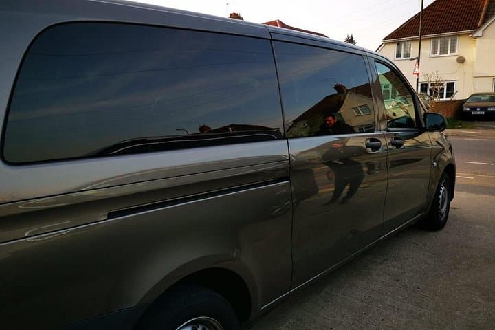 Luxury Private Transfer Between London and Southampton — Chauffeured Door-to-Door Service photo 4