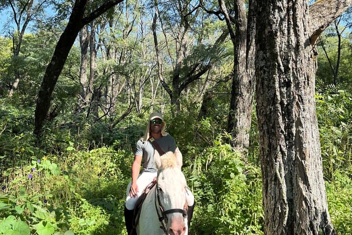 Exclusive All-Inclusive Horseback Expedition in Córdoba — Luxury Estancia Ride photo 2