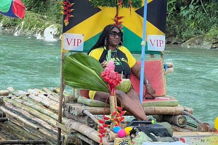 Lethe River Bamboo Rafting: Calm Currents and Limestone Foot Massage in Jamaica photo 3