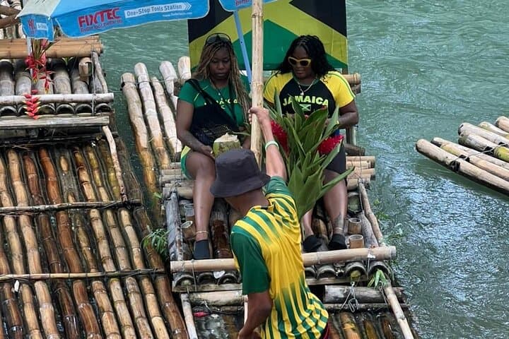 Lethe River Bamboo Rafting: Calm Currents and Limestone Foot Massage in Jamaica photo 4