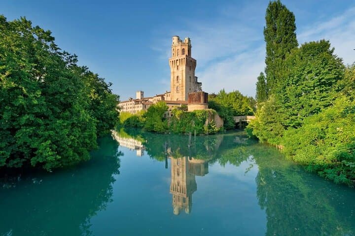 Private Padova Walking Tour: Explore Prato della Valle, Basilica & Botanical Garden with a Local