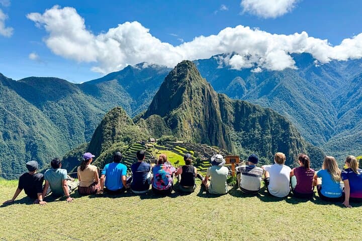 2-Day Short Inca Trail to Machu Picchu: Sun Gate Hike & Vistadome Train photo 2