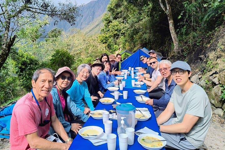 2-Day Short Inca Trail to Machu Picchu: Sun Gate Hike & Vistadome Train photo 3
