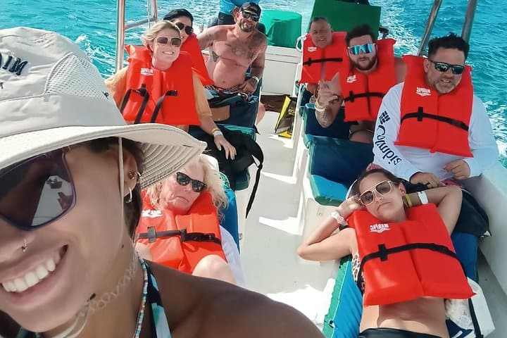 Saona Island Premium Discovery Tour — VIP Speedboat, Snorkel & Natural Pool photo 4