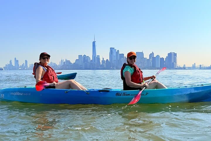 Paddle Beneath the Icon: Kayak Adventure Near Lady Liberty photo 3